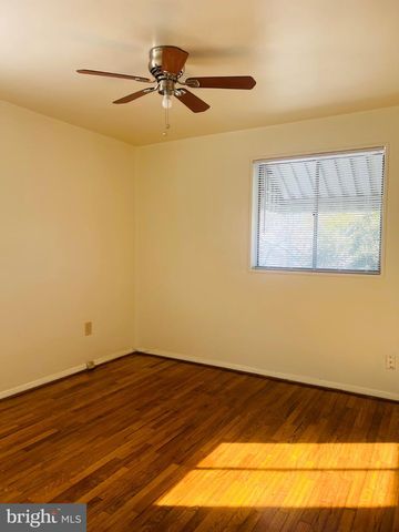 4901 FITCH PL NE, Washington, DC 20019