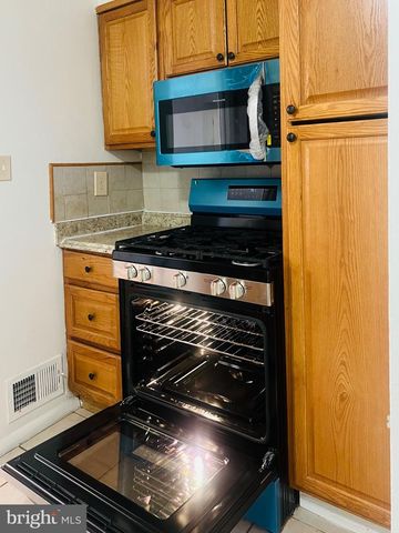 4901 FITCH PL NE, Washington, DC 20019