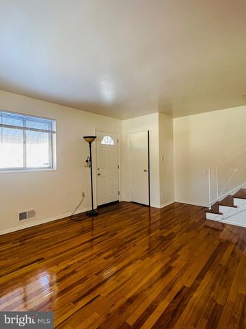 4901 FITCH PL NE, Washington, DC 20019
