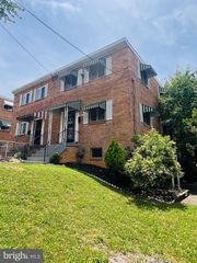 4901 FITCH PL NE, Washington, DC 20019