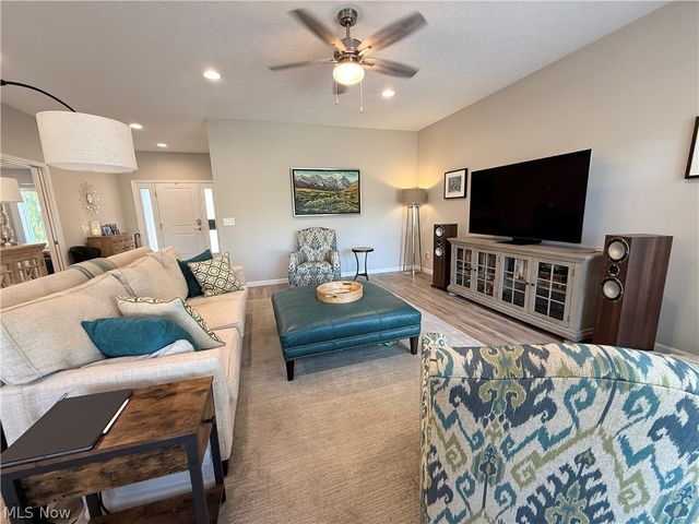 9154 Pleasant Ridge Circle, North Ridgeville, OH 44039