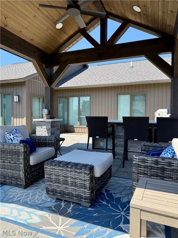 9154 Pleasant Ridge Circle, North Ridgeville, OH 44039