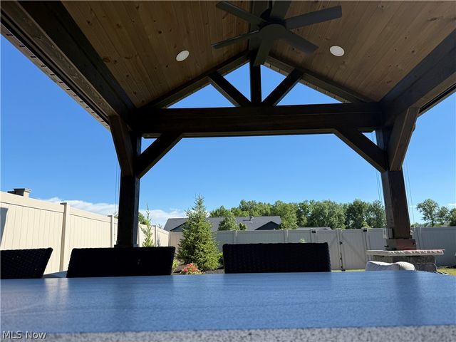 9154 Pleasant Ridge Circle, North Ridgeville, OH 44039