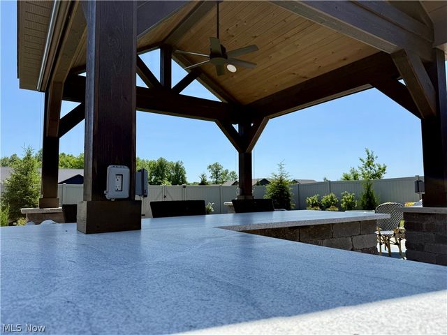9154 Pleasant Ridge Circle, North Ridgeville, OH 44039