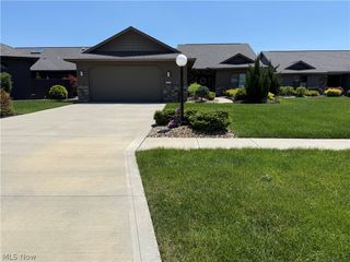 9154 Pleasant Ridge Circle, North Ridgeville, OH 44039