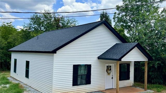 307 Hunter Street, Seneca, SC 29678