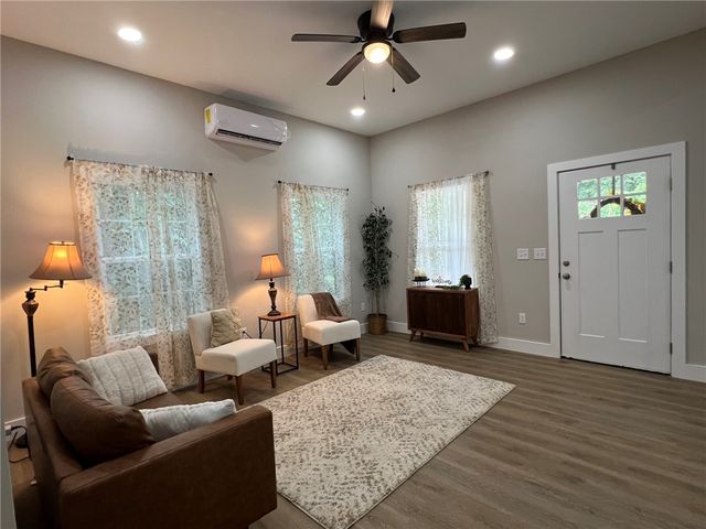 307 Hunter Street, Seneca, SC 29678