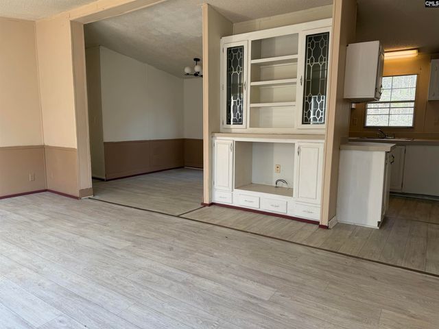 6726 E Peach Road, Ridgeway, SC 29130