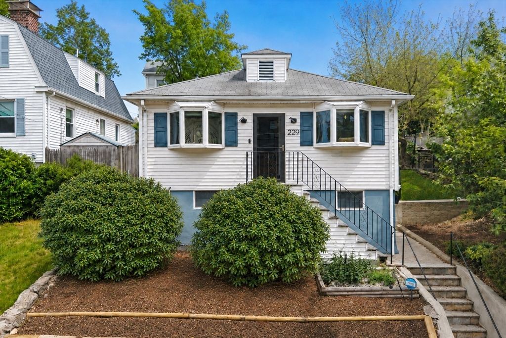 229 Fulton St, Medford, MA 02155
