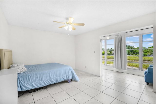 9081 Sunrise Lakes Blvd 214, Sunrise, FL 33322
