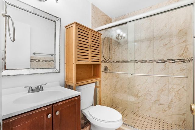 9081 Sunrise Lakes Blvd 214, Sunrise, FL 33322