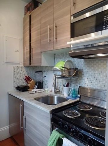 99 Marion Street 6, Brookline, MA 02446