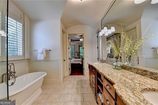 240 Wisteria Circle, Roswell, GA 30076