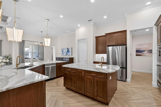 914 SIGNET DRIVE, Apollo Beach, FL 33572