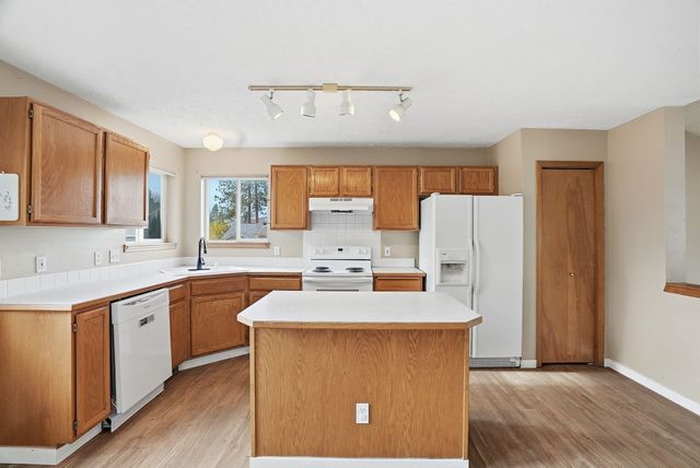 3408 E 48th Ct, Spokane, WA 99223