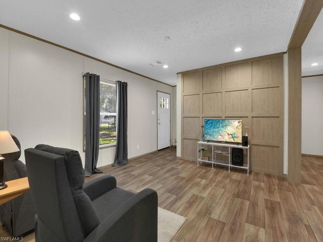 1079 Summerall RD, Labelle, FL 33935