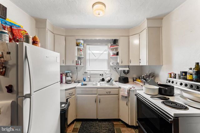 220-222 TAYLOR AVE, Essington, PA 19029