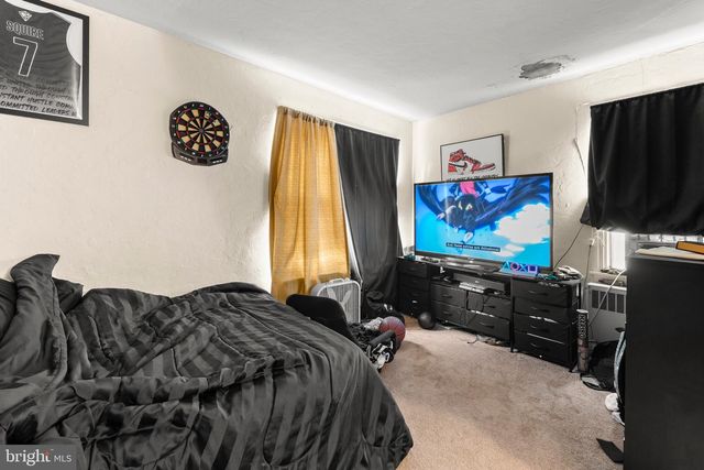 220-222 TAYLOR AVE, Essington, PA 19029
