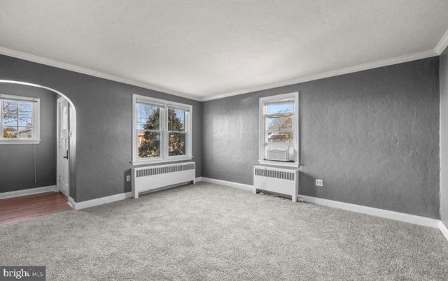 220-222 TAYLOR AVE, Essington, PA 19029