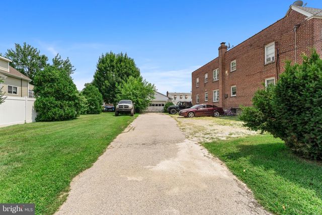 220-222 TAYLOR AVE, Essington, PA 19029