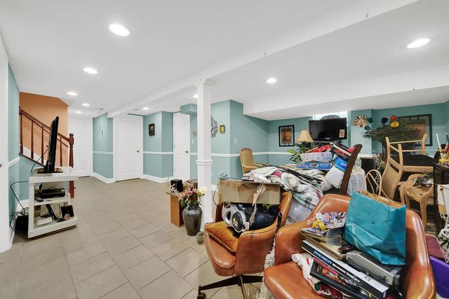 6228 S Menard Avenue, Chicago, IL 60638