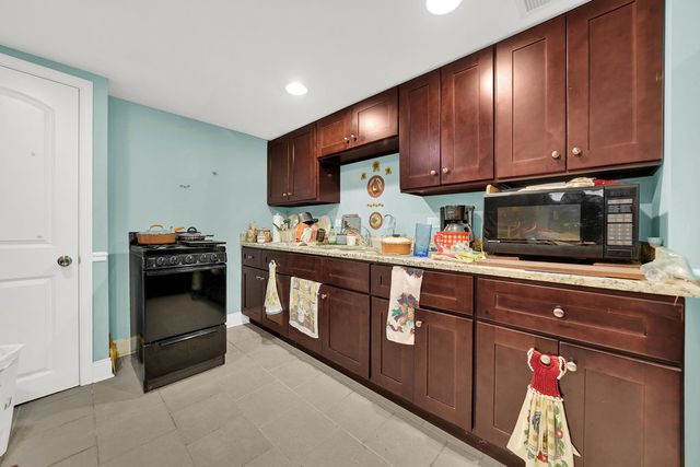6228 S Menard Avenue, Chicago, IL 60638