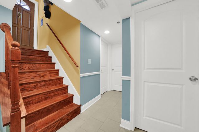 6228 S Menard Avenue, Chicago, IL 60638