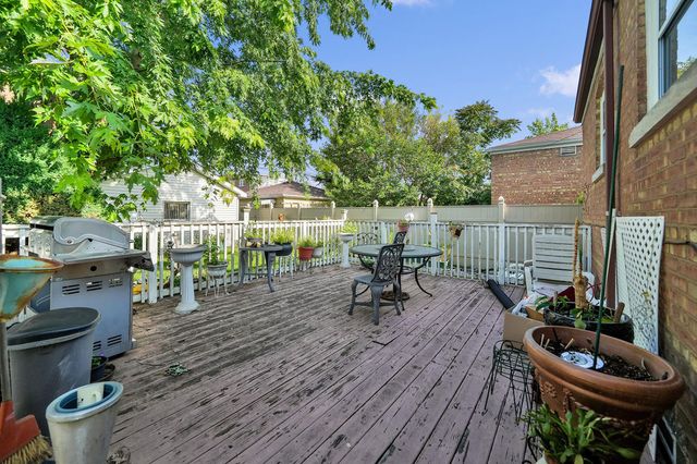 6228 S Menard Avenue, Chicago, IL 60638
