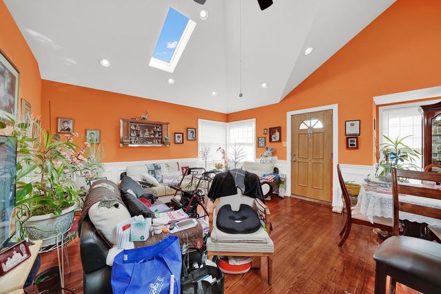 6228 S Menard Avenue, Chicago, IL 60638