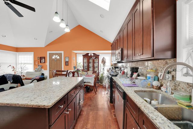 6228 S Menard Avenue, Chicago, IL 60638