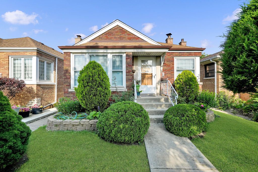 6228 S Menard Avenue, Chicago, IL 60638