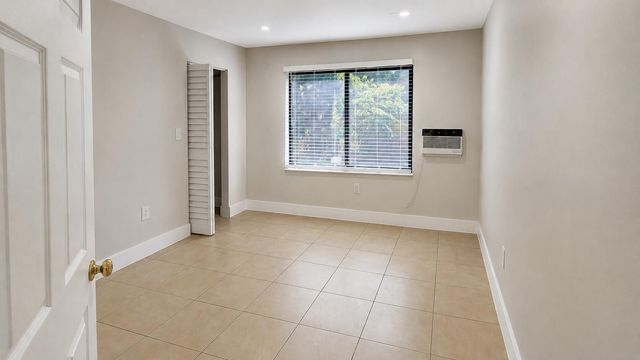 6220 SW 27th Street 3, Miramar, FL 33023