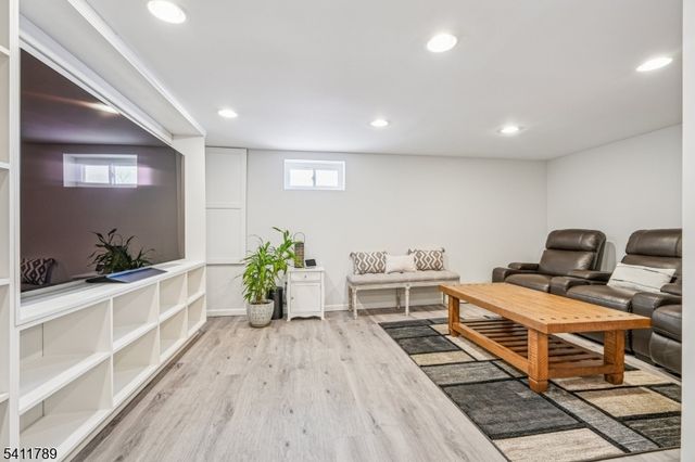 62 Forest Ave, Berkeley Heights Twp., NJ 07922