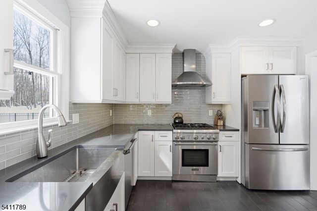 62 Forest Ave, Berkeley Heights Twp., NJ 07922