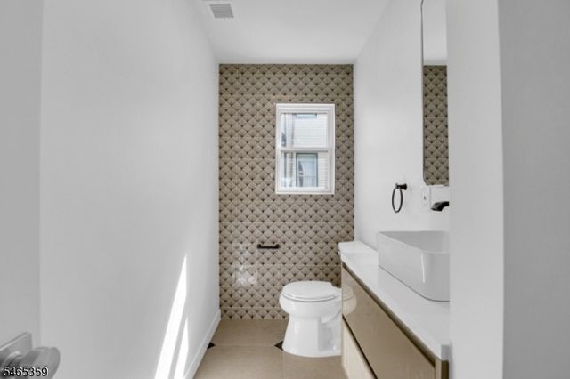 413 Paulison Ave 4, Passaic City, NJ 07055