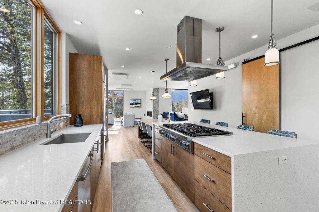 1400 N FENN Drive, Wilson, WY 83014 photo 12