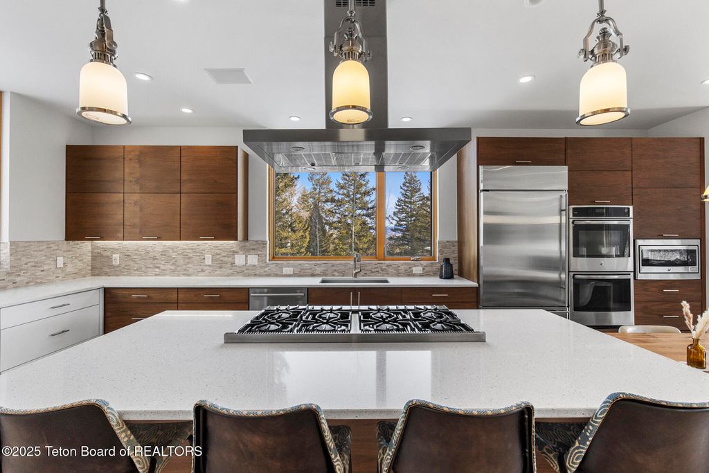 1400 N FENN Drive, Wilson, WY 83014 photo 13