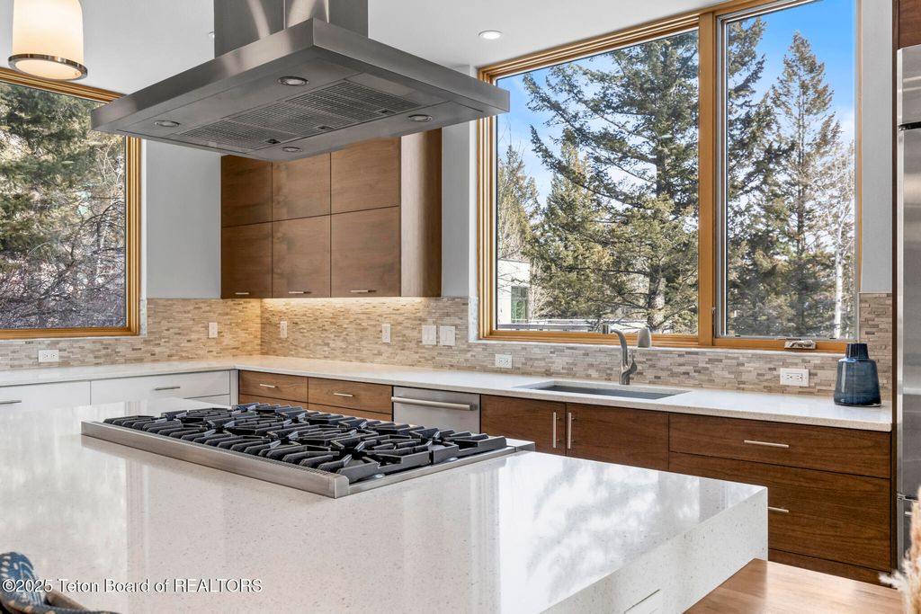 1400 N FENN Drive, Wilson, WY 83014 photo 16