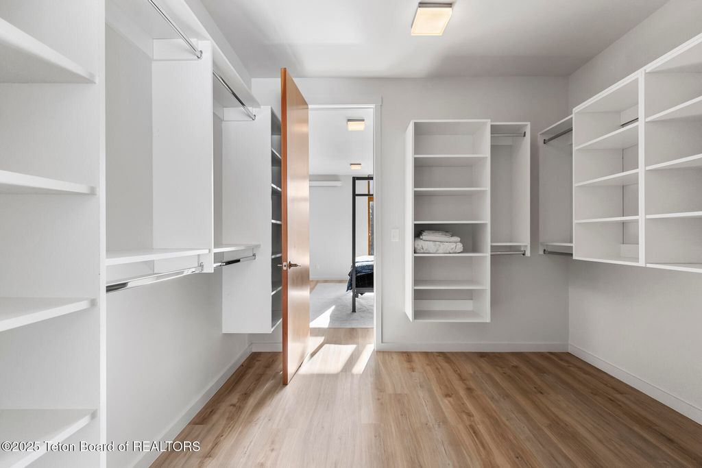 1400 N FENN Drive, Wilson, WY 83014 photo 28