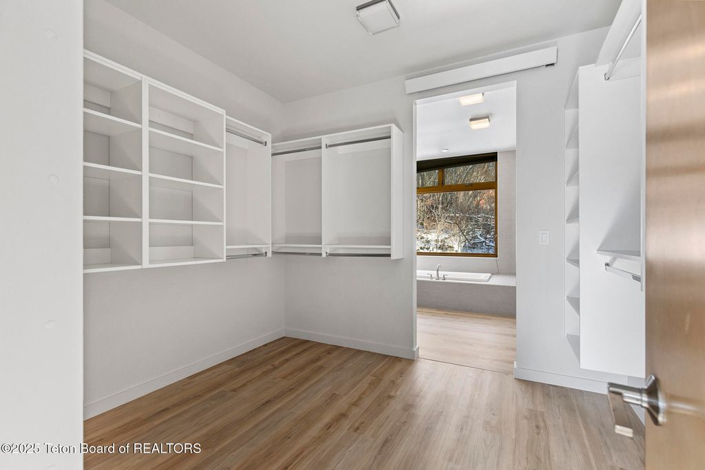 1400 N FENN Drive, Wilson, WY 83014 photo 29