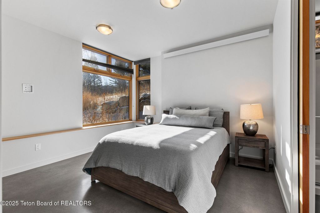 1400 N FENN Drive, Wilson, WY 83014 photo 30