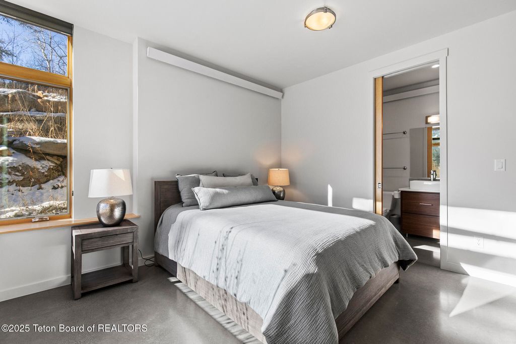 1400 N FENN Drive, Wilson, WY 83014 photo 31