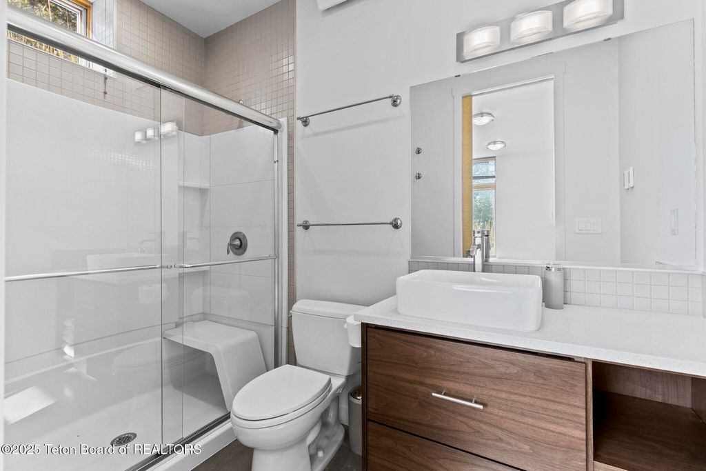 1400 N FENN Drive, Wilson, WY 83014 photo 33