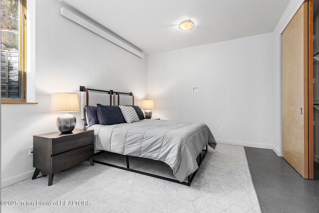 1400 N FENN Drive, Wilson, WY 83014 photo 35