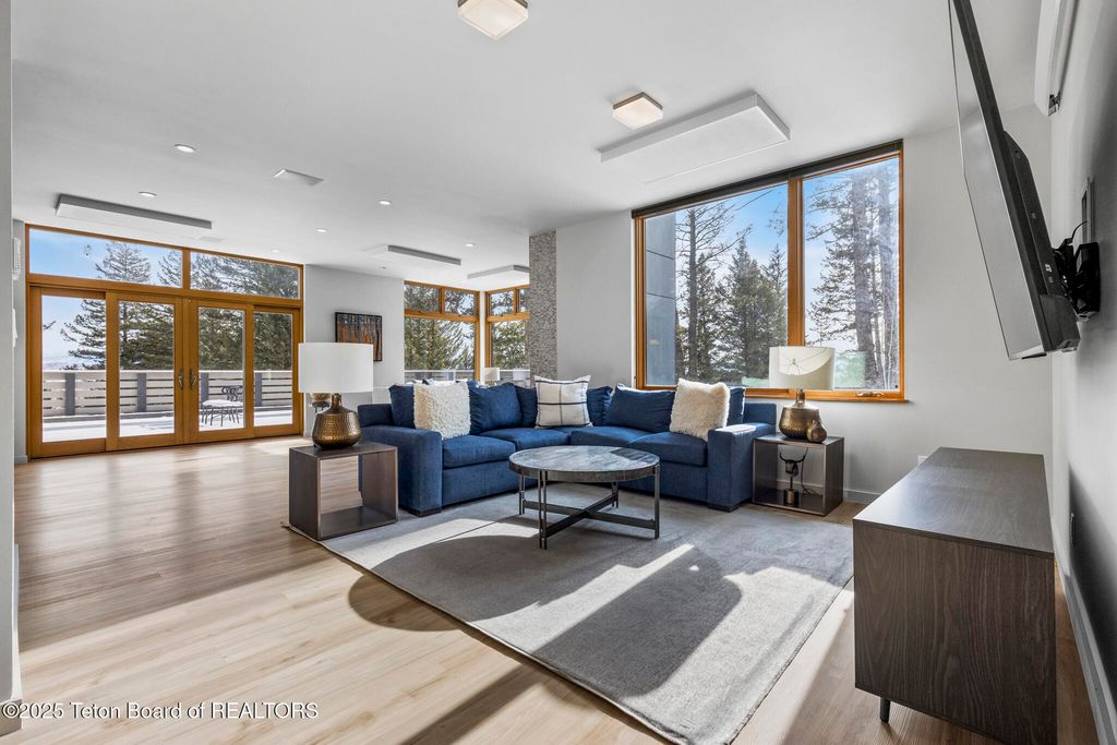 1400 N FENN Drive, Wilson, WY 83014 photo 4