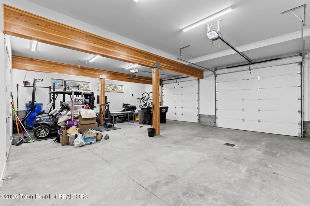 1400 N FENN Drive, Wilson, WY 83014 photo 41