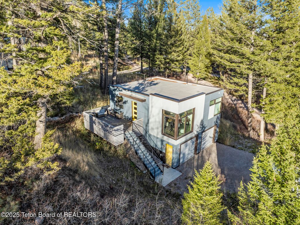 1400 N FENN Drive, Wilson, WY 83014 photo 42