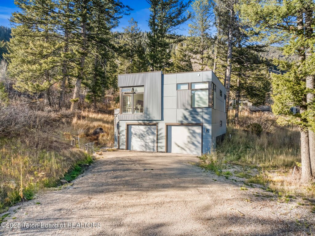 1400 N FENN Drive, Wilson, WY 83014 photo 43