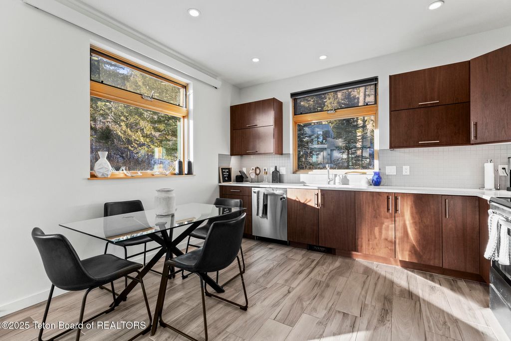 1400 N FENN Drive, Wilson, WY 83014 photo 49