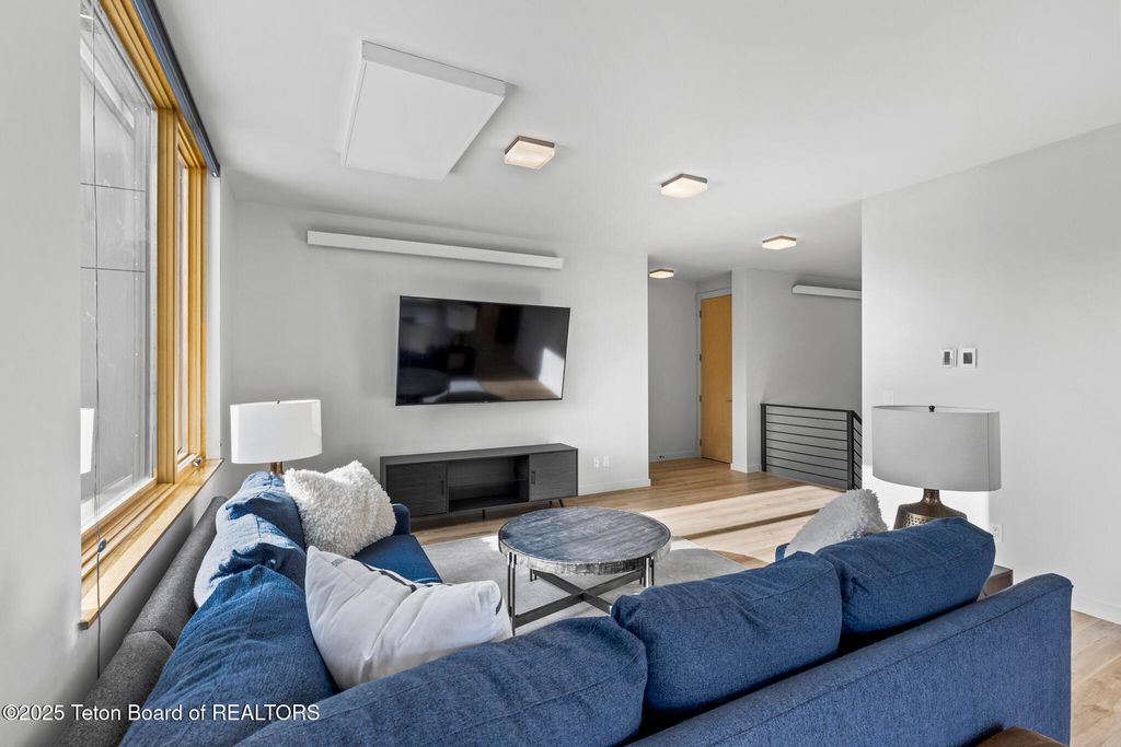 1400 N FENN Drive, Wilson, WY 83014 photo 6